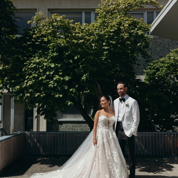 Wedding Dress - Picture 2 of 5
